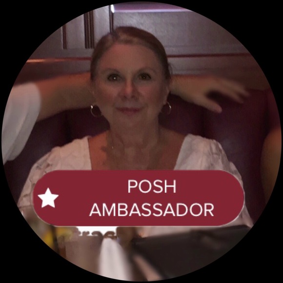 Meet the Posher Other - 🥰 Meet your Posher, 🌺 Sandra 🥀